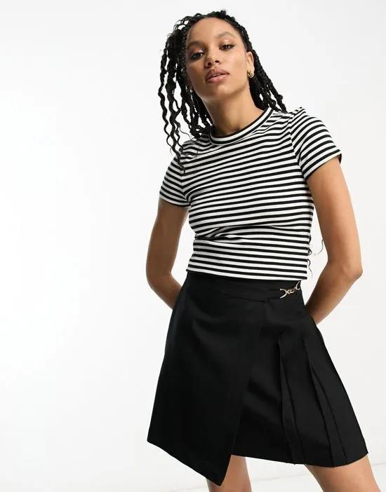 shrunken t-shirt in black and white stripe
