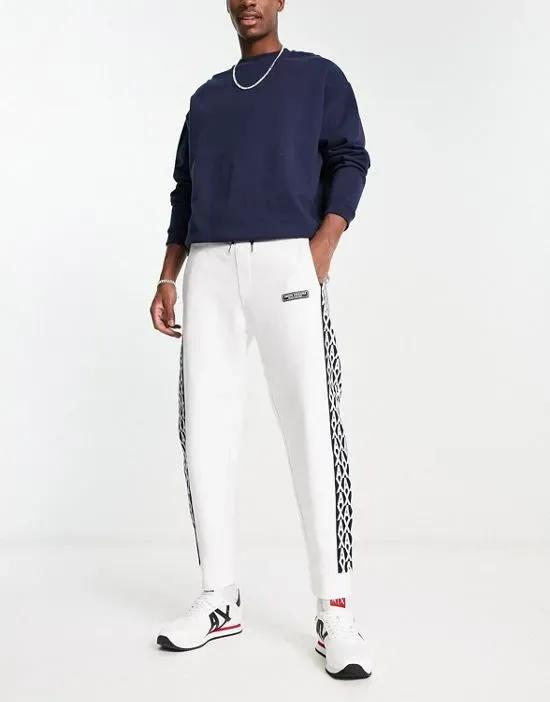 side logo sweatpants in white