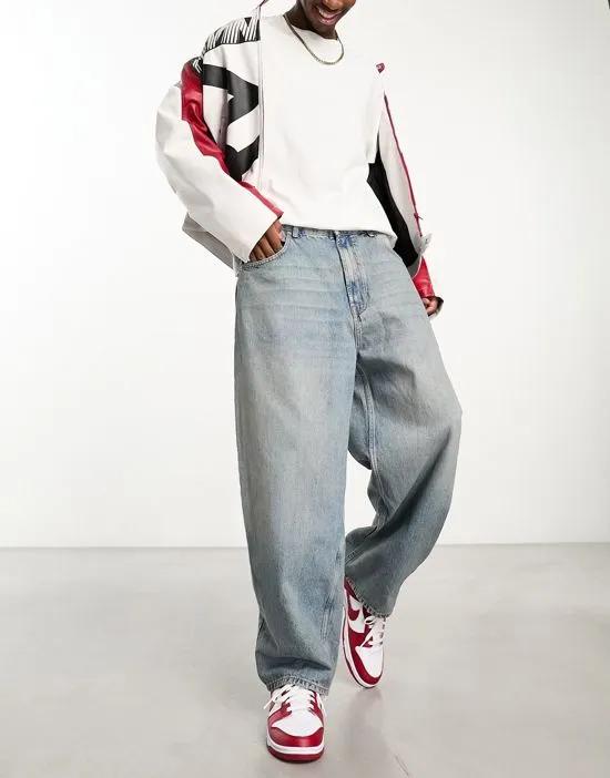 skater fit jeans in light blue