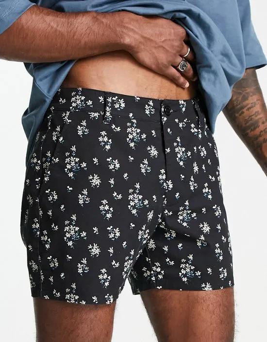 slim chino shorts in floral print