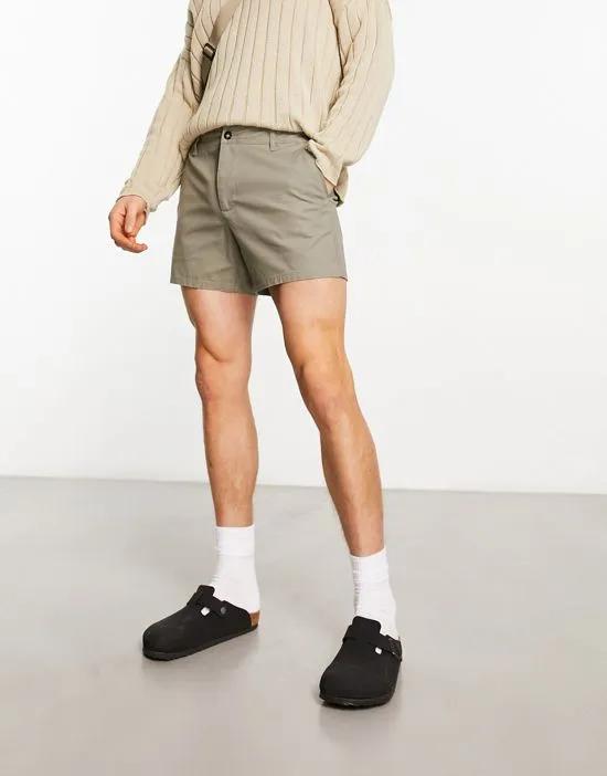 slim chino shorts in light khaki