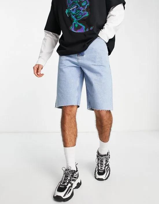 slim paneled denim short in light wash