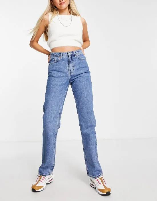 Smooth straight leg mid rise jeans in harper blue - MBLUE