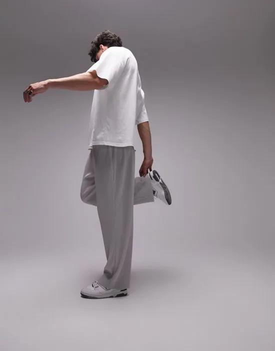 straight plisse jogger in light gray