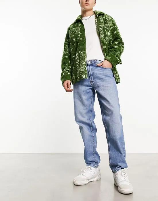 straight vintage jeans in mid blue