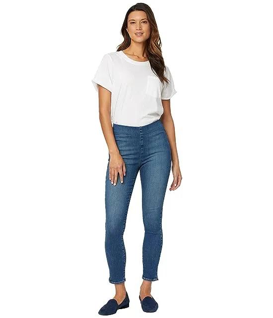 Super Skinny Ankle Pull-On Jeans in Clean Allure
