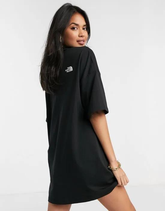 t-shirt dress in black