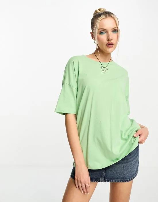 T-shirt in light green