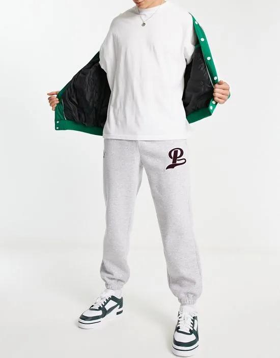 Team Varsity sweatpants in gray heather