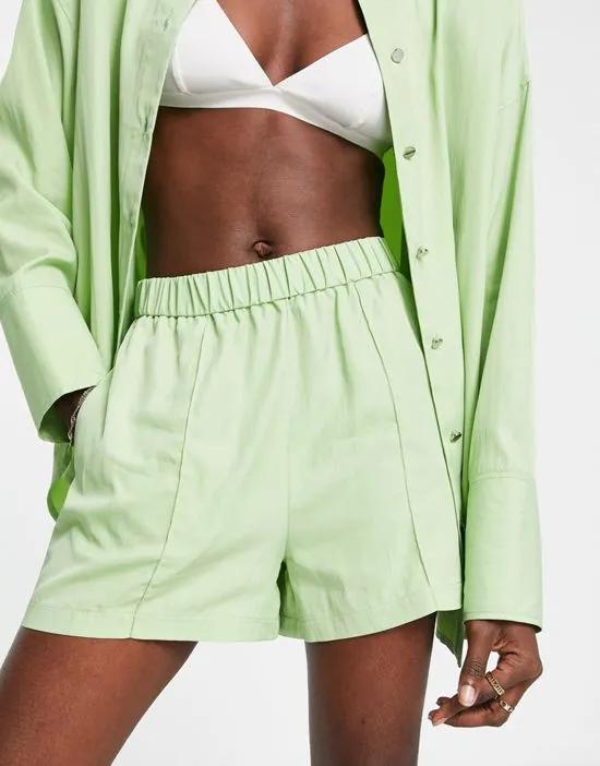 tech shorts in green - part of a set