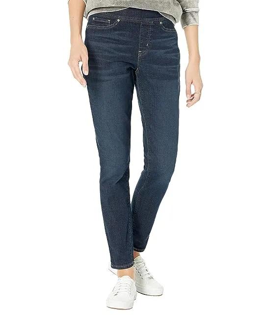 Totally Shaping Pull-On Skinny Jeans