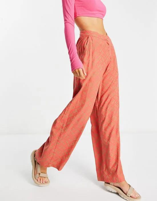 wide leg pants in coral monogram - part of a set