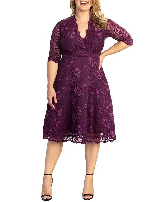 Women's Plus Size Mademoiselle Lace Cocktail Dress with Sleeves