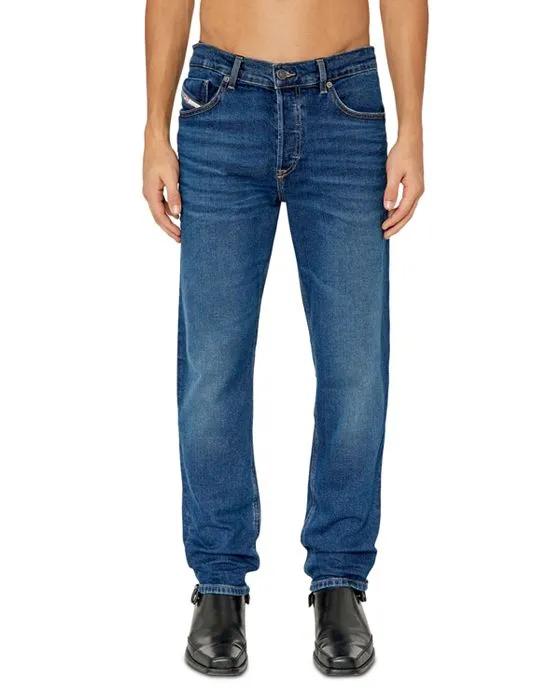 2006 D Fining L.32 Tapered Jeans in Denim Blue