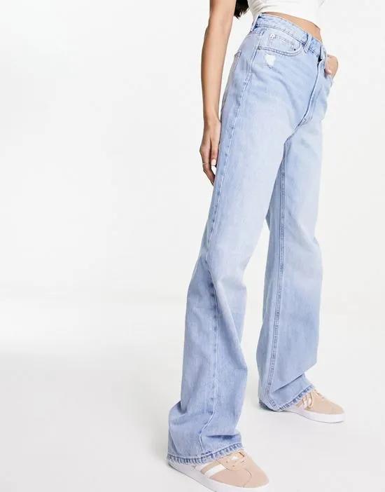 90s baggy dad jeans in light blue