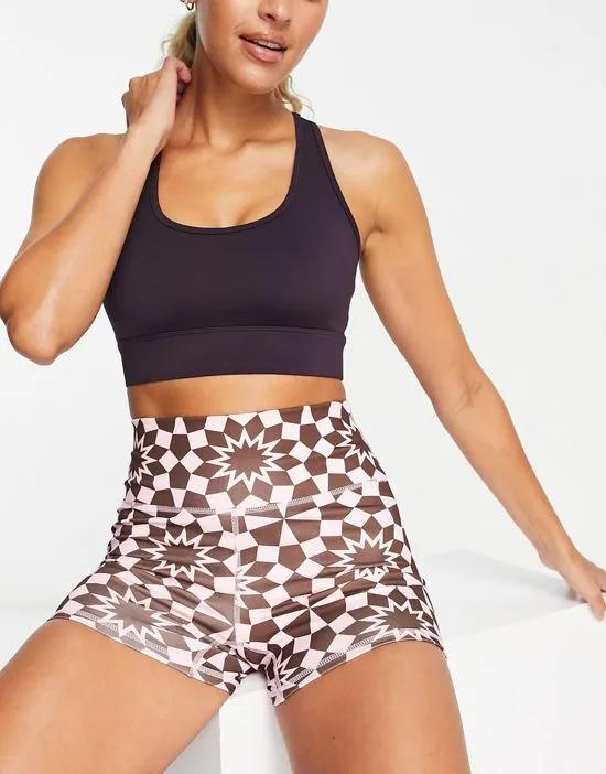 Active print legging shorts in brown and pink