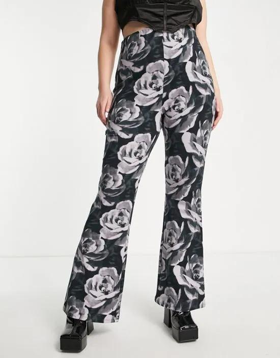 ASOS DESIGN Curve pull on kick flare pants in grunge floral print - part of a set