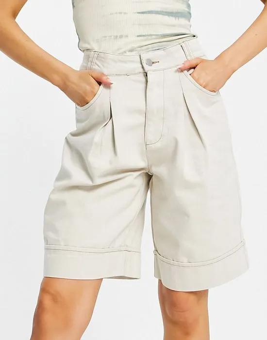 Aware cotton tailored city shorts in ecru