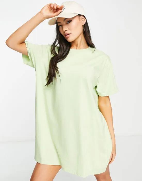 baddie oversized t-shirt dress in lime