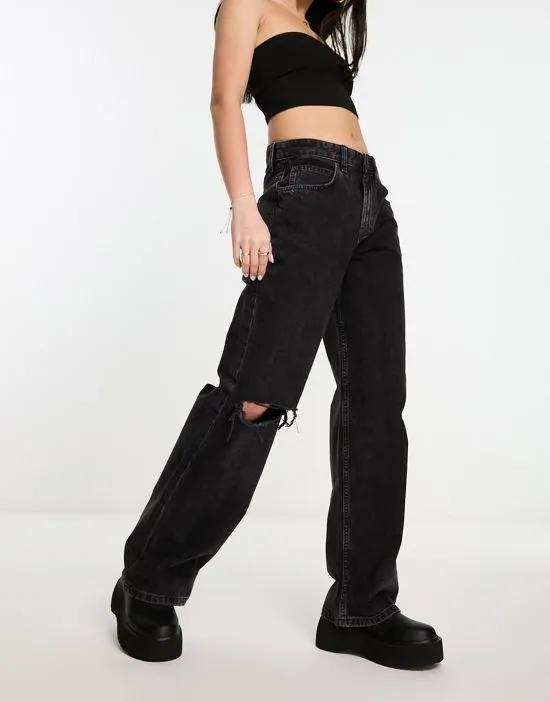 baggy boyfriend jeans in washed black with knee rips
