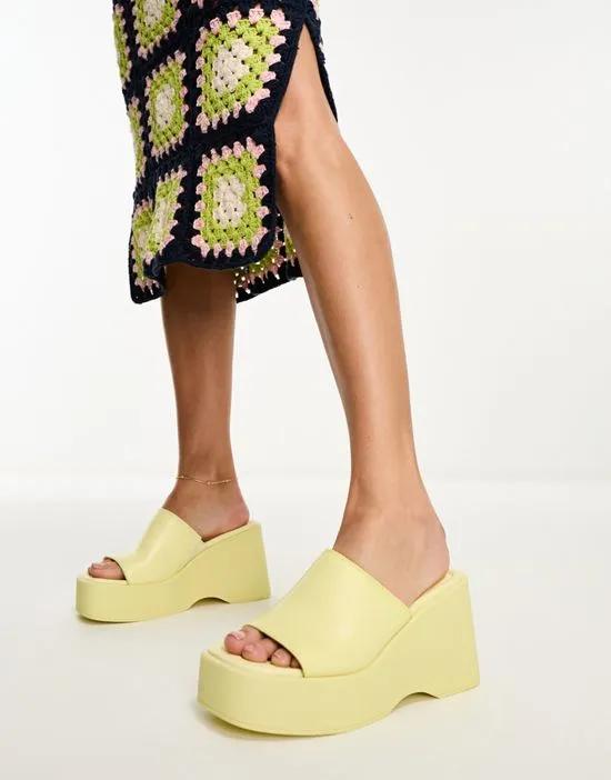 Betta wedge sandals in pastel yellow leather