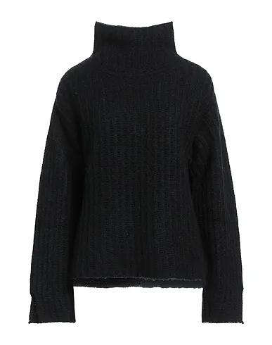 Black Knitted Turtleneck