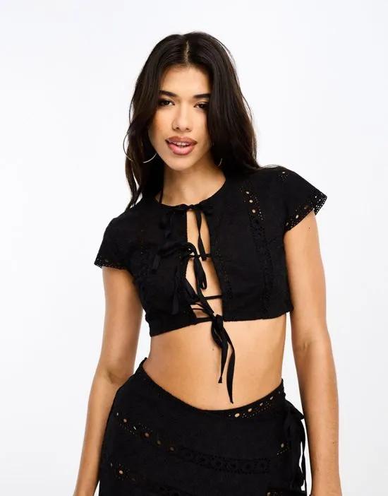 broderie beach crop top with keyhole detail in black -set