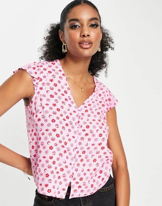 button front top in pink icon print