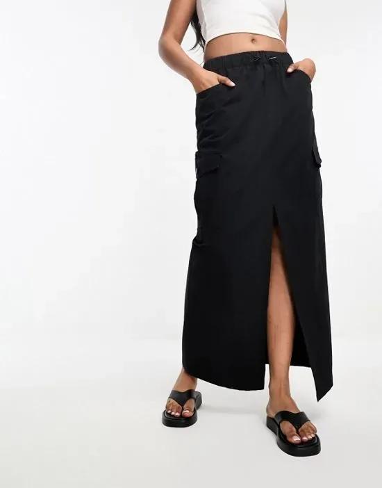 cargo pocket maxi skirt in black