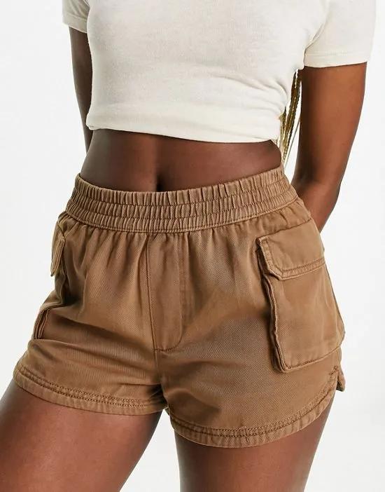 cargo pocket runner shorts in washed brown