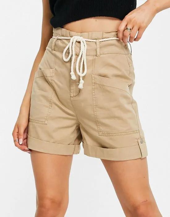 cargo shorts with rope belt in beige