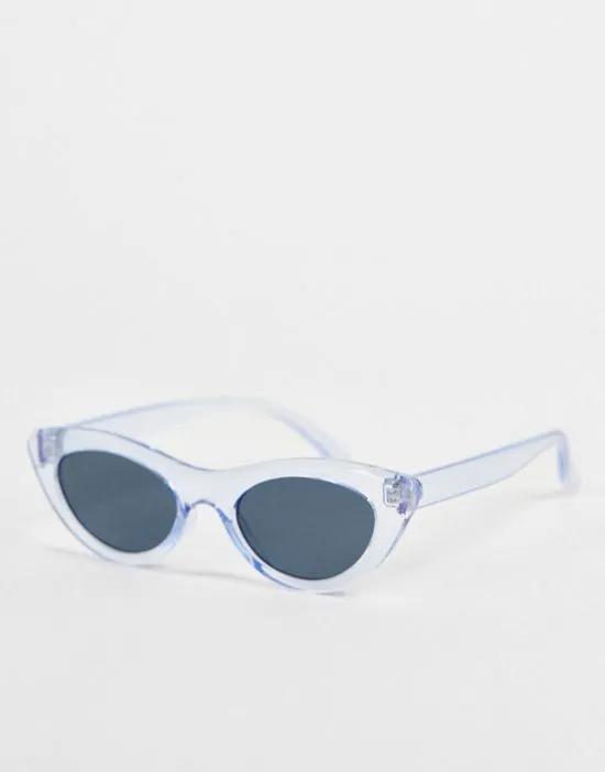 cat eye sunglasses in transparent blue