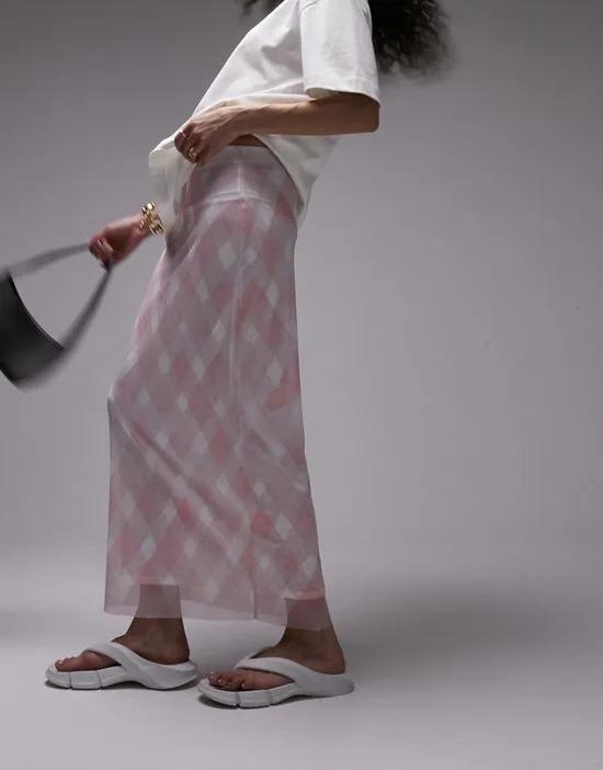 checkerboard mesh midi skirt in pink