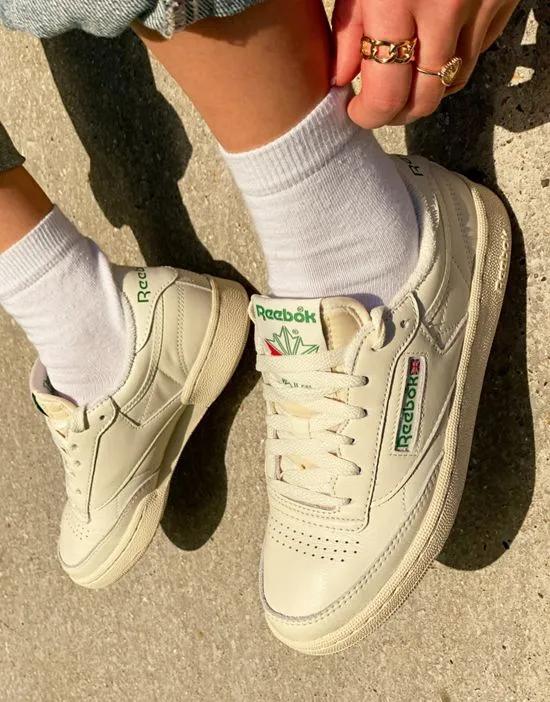Classic Club C Vintage sneakers in chalk with green detail