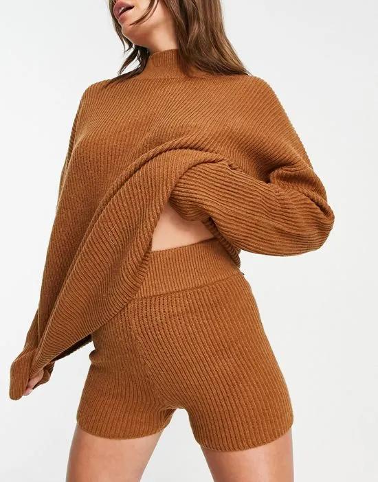 classic knit short in brown - part of a set