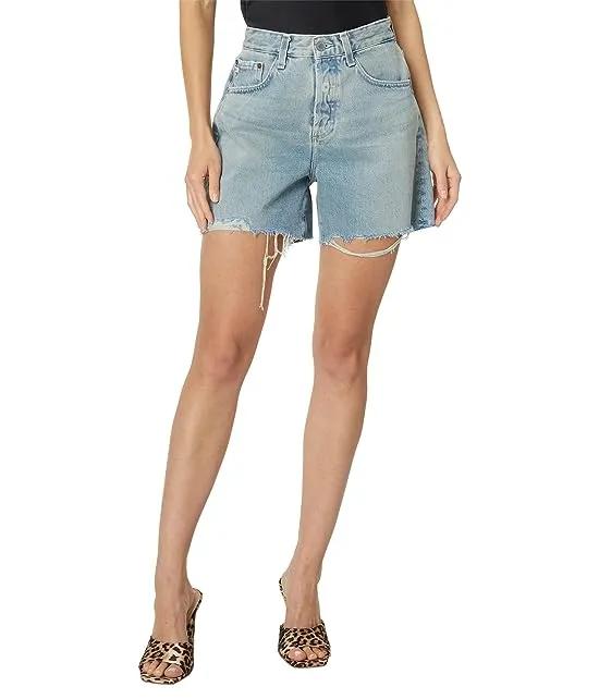 Clove Shorts High-Rise Baggy Fit in 21 Years Road Trip