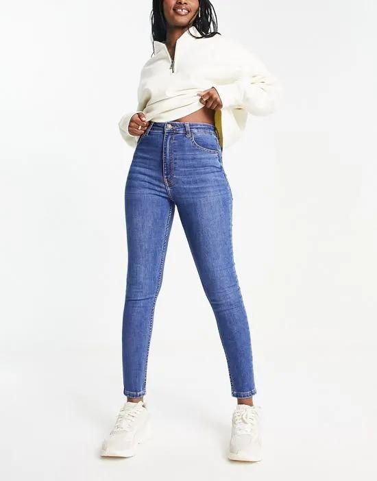comfort fit mom jeans in mid blue