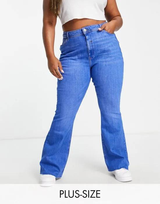 comfort flare jeans in bright blue