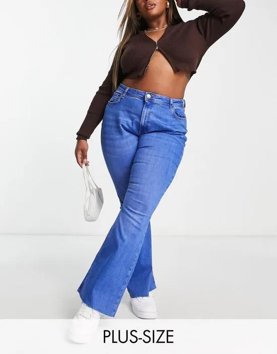 comfort flare jeans in bright blue