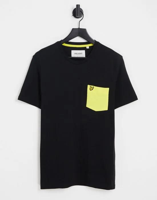 contrast pocket t-shirt in black