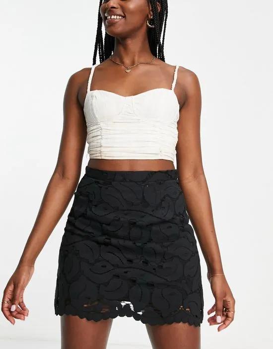 cotton lace mini skirt in black