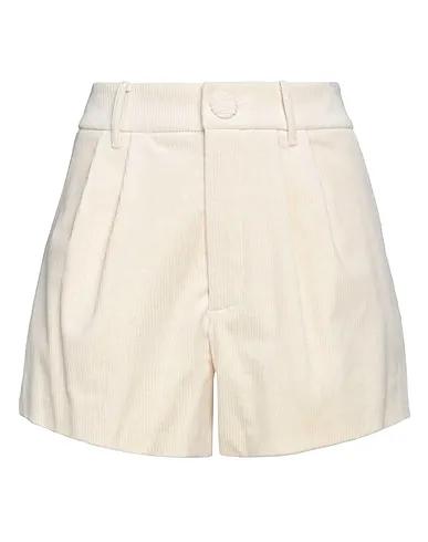 Cream Velvet Shorts & Bermuda