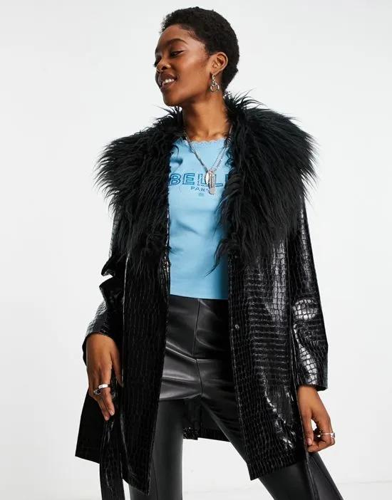 croc vinyl belted coat with faux fur collar in black