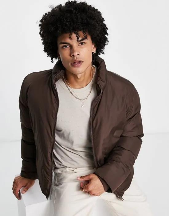 cropped puffer jacket in brown