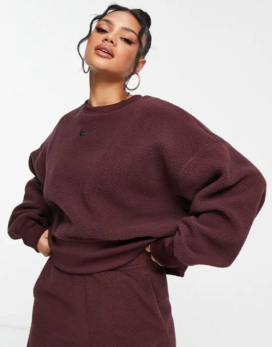 cropped sweatshirt in burgundy