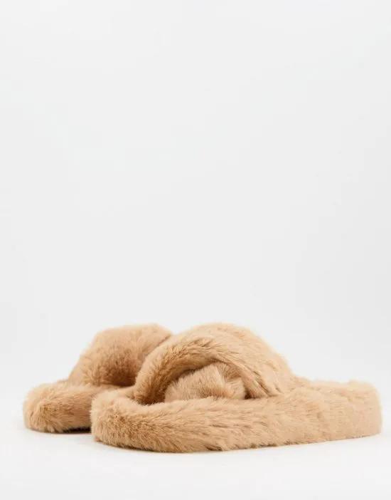 cross over super fluffy slipper in brown