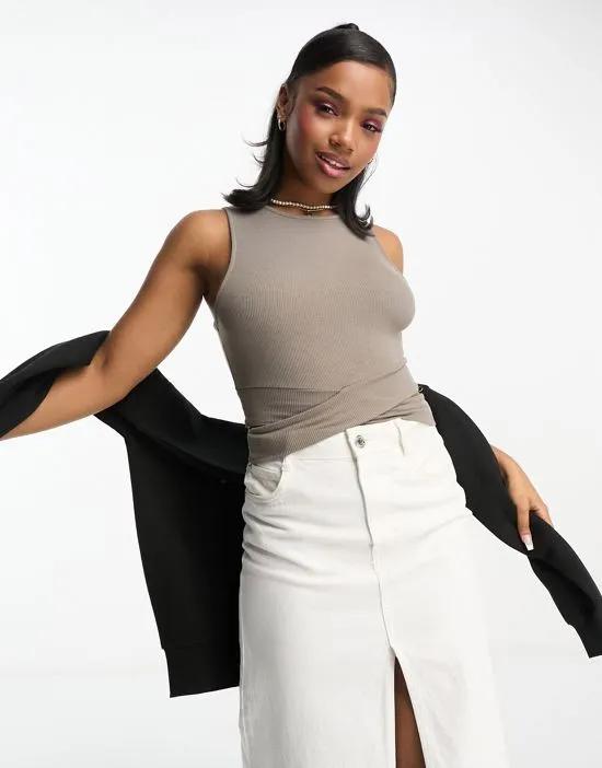 crossed strap detal racer tank top in gray