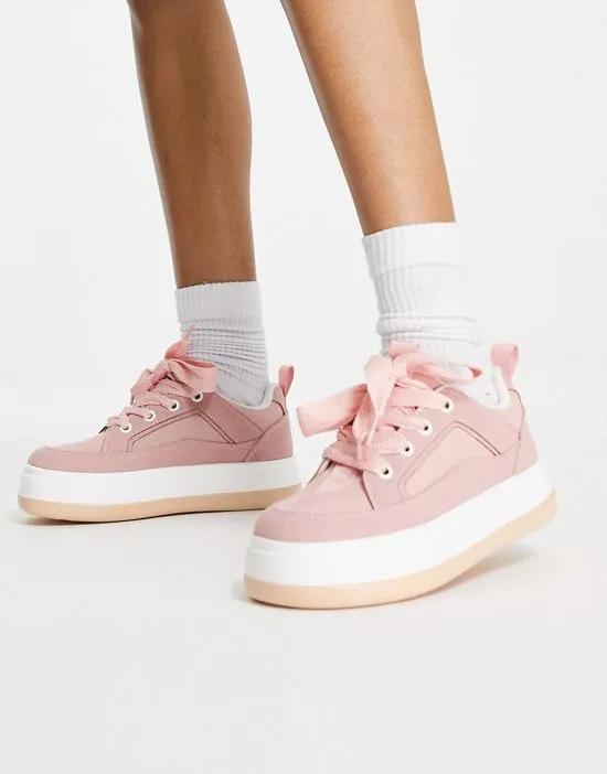 Dakota skater sneakers with oversized laces in blush
