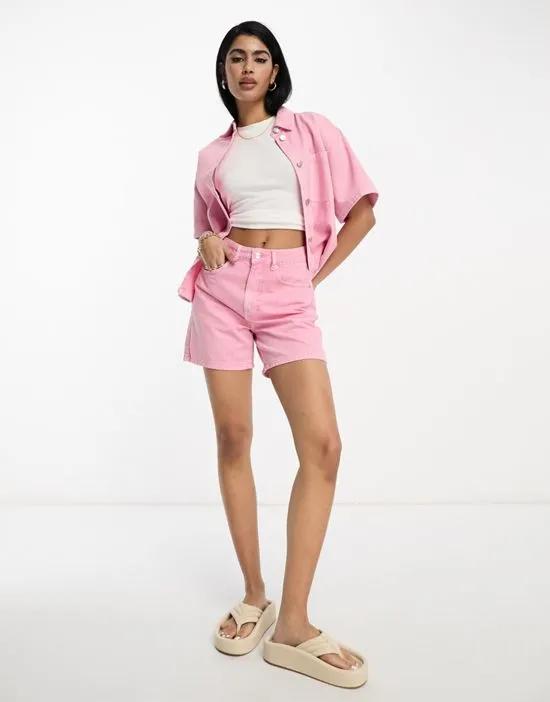 denim dad shorts in pink - part of a set