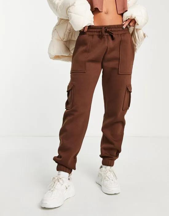 Donna cargo sweatpants in chocolate brown